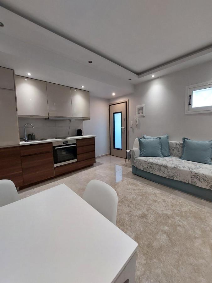 Zeppelin Apartment Лоутраки Экстерьер фото
